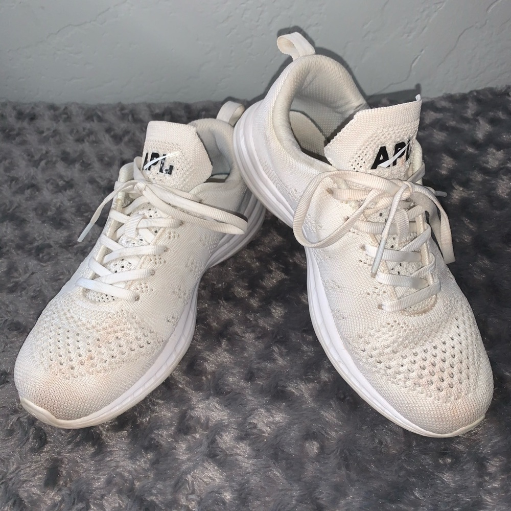 Lululemon APL shoes